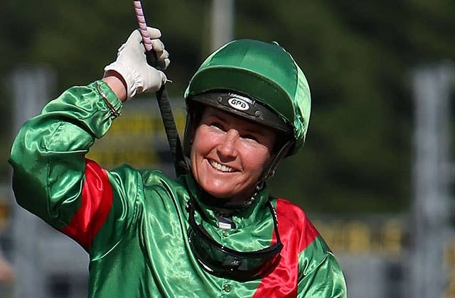 オールプレス騎手 サウジ史上初めて勝利した女性ジョッキーに Jra Van Ver World