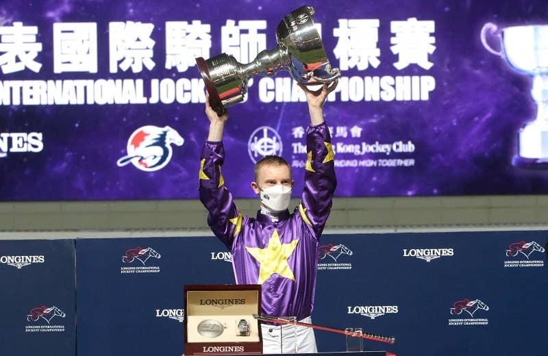 世界の名だたる騎手が腕を競うインターナショナルジョッキーCSを制したZ.パートン騎手（Photo by The Hong Kong Jockey Club）