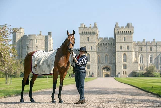記念再値下げ！エリザベス女王即位70年記念 スプーンセット エリザベス