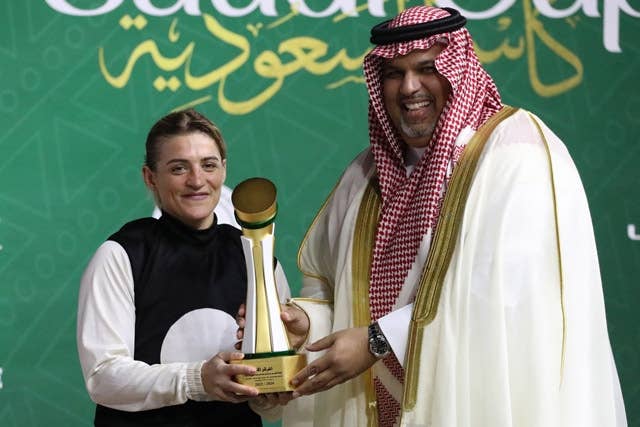 サウジ国際騎手競走、坂井騎手は6位 女性のエオン騎手が優勝 JRAVAN World 海外競馬情報サイト