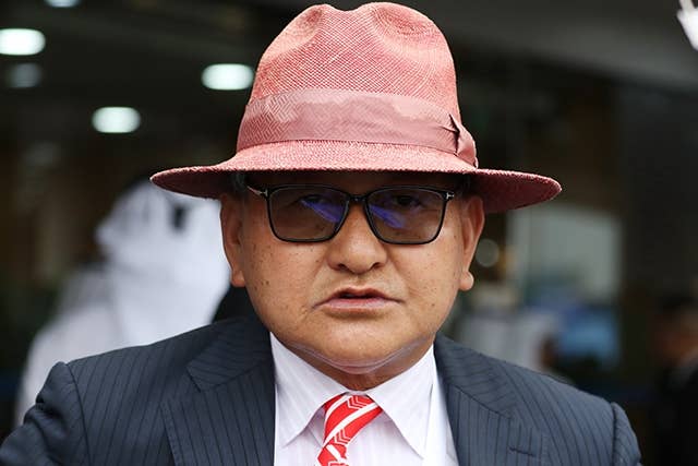 レア　矢作厩舎　最多賞金獲得　記念　ネックウォーマー　未開封 アルカナ社8月セールで今年も「世界の矢作」が落札！初日は近親