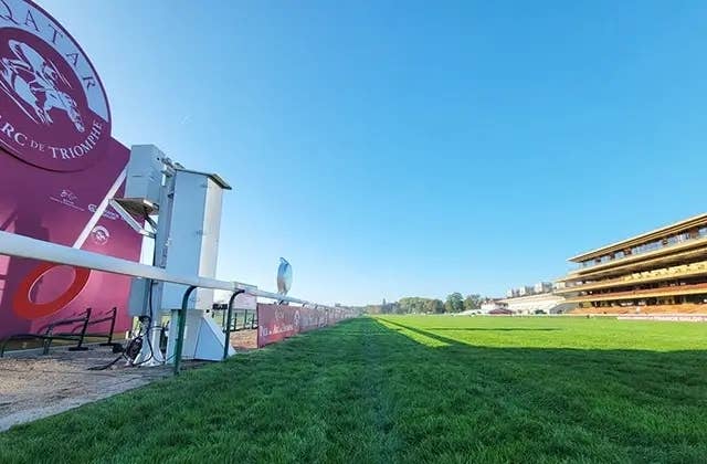 カシニョール版画「ロンシャン競馬場」 カシニョール版画「ロンシャン競馬場」