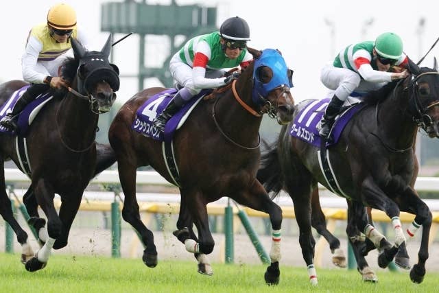 シックスペンスと武豊騎手がフランスへ一歩近づいた」パリチュルフ紙が